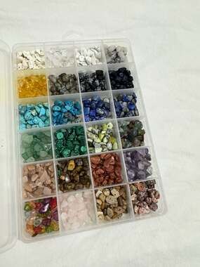 Traditions Gemstone Bead Chips In Organizer 24-Color Set